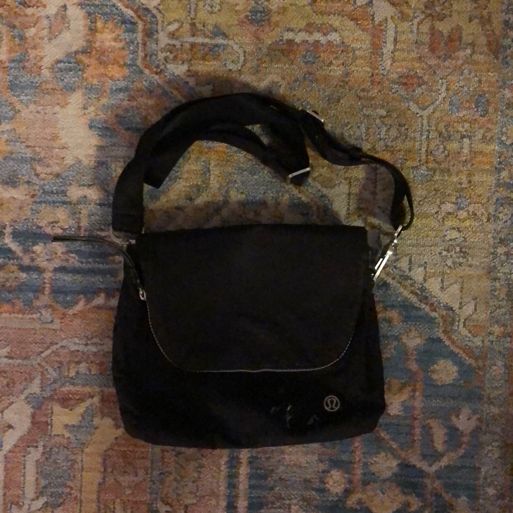 LULULEMON crossbody bag